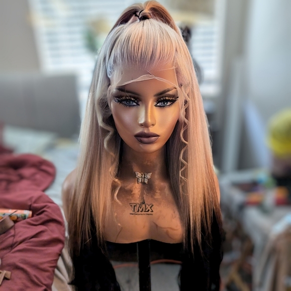 BLONDE REVERSE OMBRE HUMAN LACE FRONT WIG - Picture 4 of 5